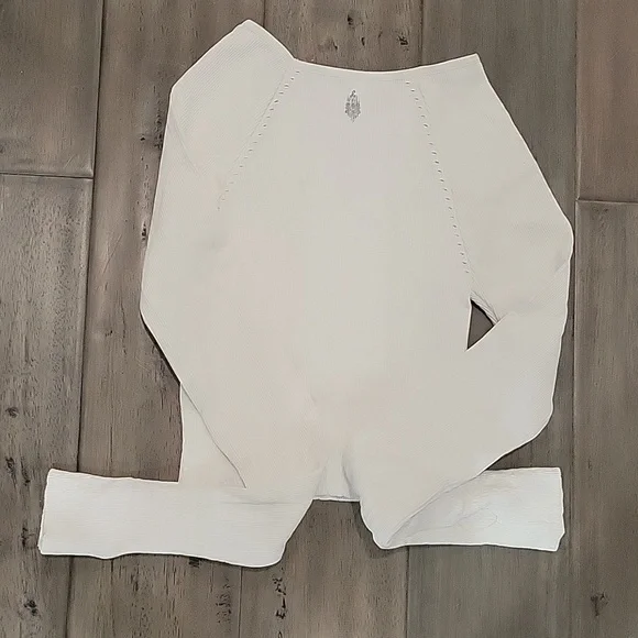 Free People FP Movement Cut it Out Long Sleeve Crop Top Tee NEW! - Picture 5 of 9